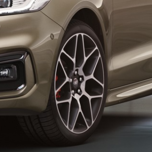 Platišča iz lahke zlitine 19" s 7 kraki, črne barve